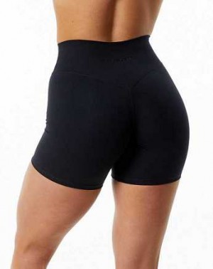 Black Women's Alphalete Alphalux Wonder 6" Shorts | UAE-250438