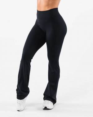 Black Women's Alphalete Aura Flared Leggings | UAE-843065