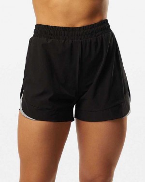 Black Women's Alphalete Stride 3" Shorts | UAE-508194