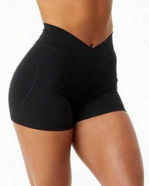 Black Women's Alphalete Surface Power 5" Shorts | UAE-439068