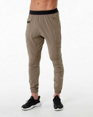 Brown Men's Alphalete Studio Jogger | UAE-308964