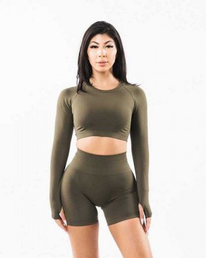 Green Women's Alphalete Stratus LS Crop Long Sleeve Shirts | UAE-092456