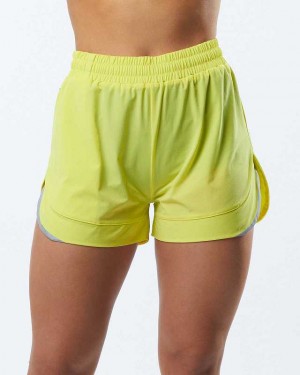 Orange Women's Alphalete Stride 3" Shorts | UAE-820765