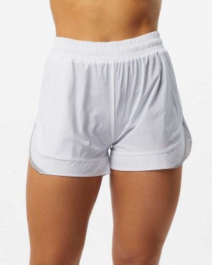 White Women's Alphalete Stride 3" Shorts | UAE-754036