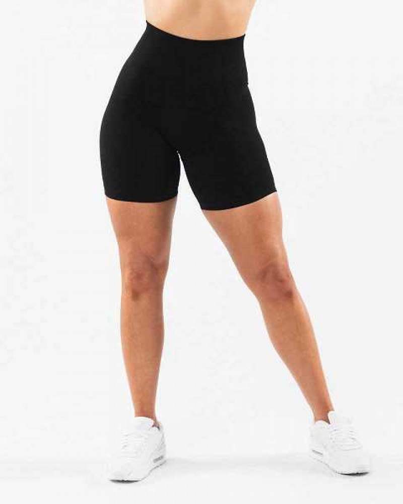 Black Women's Alphalete Amplify 6.5” Shorts | UAE-432987