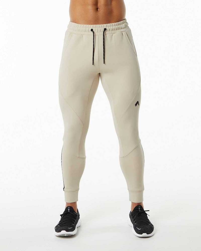 Brown Men\'s Alphalete ELMTS Cuffed Jogger | UAE-830592