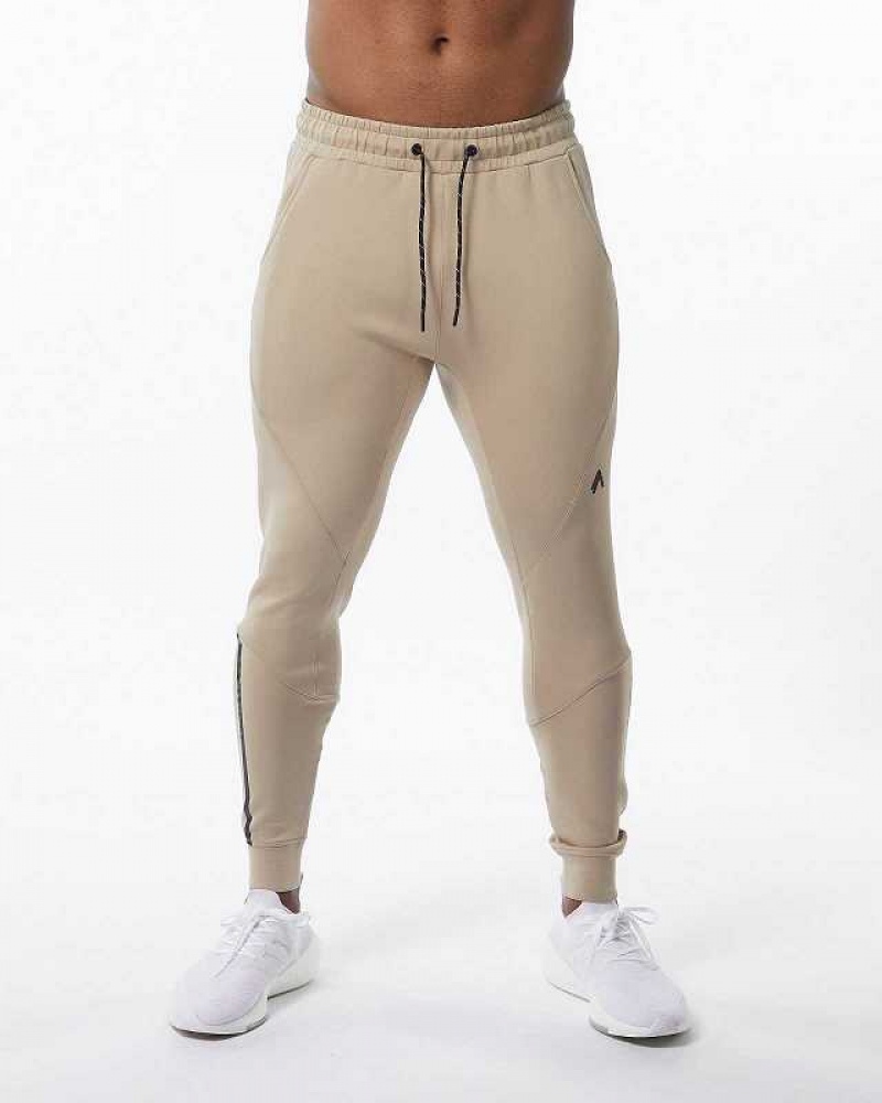 Brown Men\'s Alphalete ELMTS Cuffed Jogger | UAE-798651