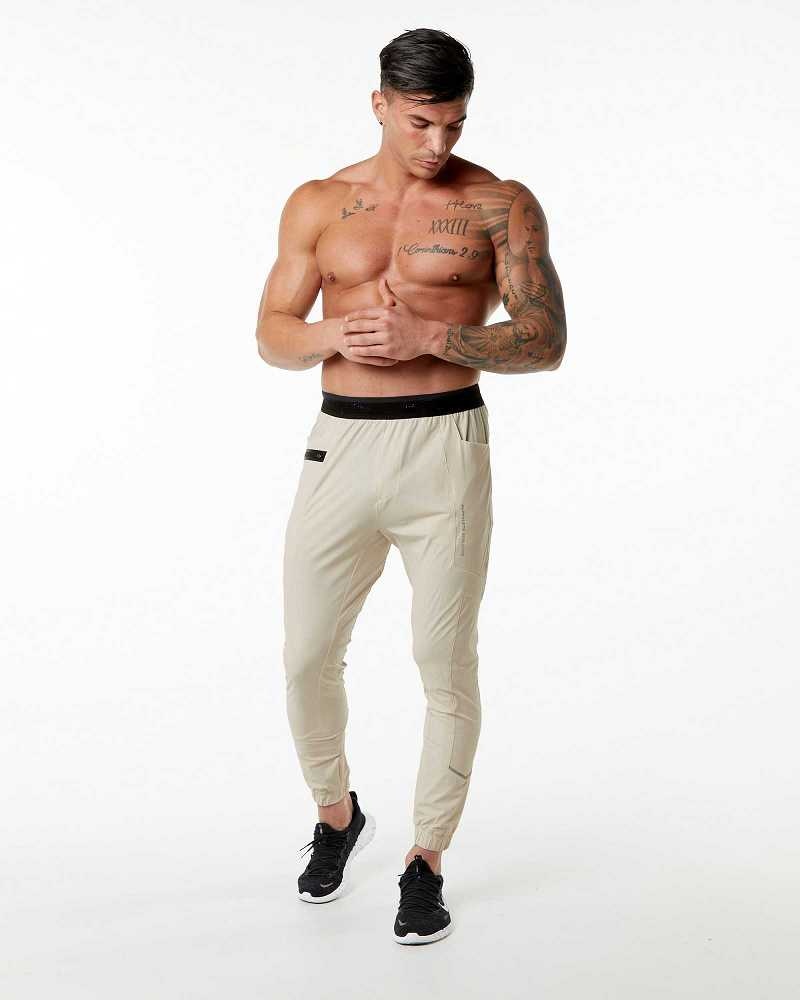 Brown Men's Alphalete Studio Jogger | UAE-893710