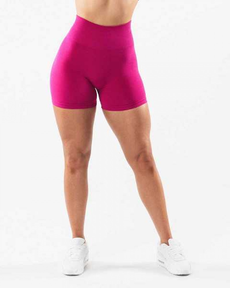 Fuchsia Women's Alphalete Amplify 4.5